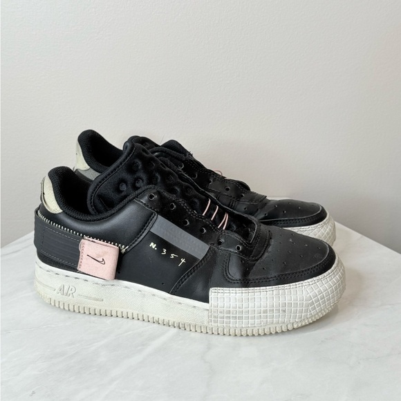 🔥Nike Air Black and White Sneakers🔥 - Picture 5 of 5